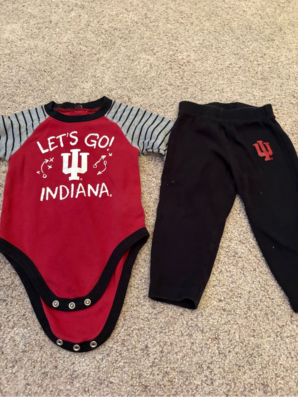 Indiana University Hoosiers Gen2 Baby 12 Month Bodysuit And Pants Set